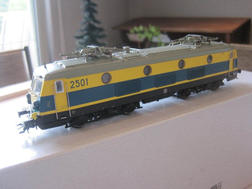 MÄRKLIN E-LOK TYPE 25 NMBS DIGITAAL MFX SIGNAALHOORN, Hobby & Loisirs créatifs, Enlèvement ou Envoi, Comme neuf, Courant continu