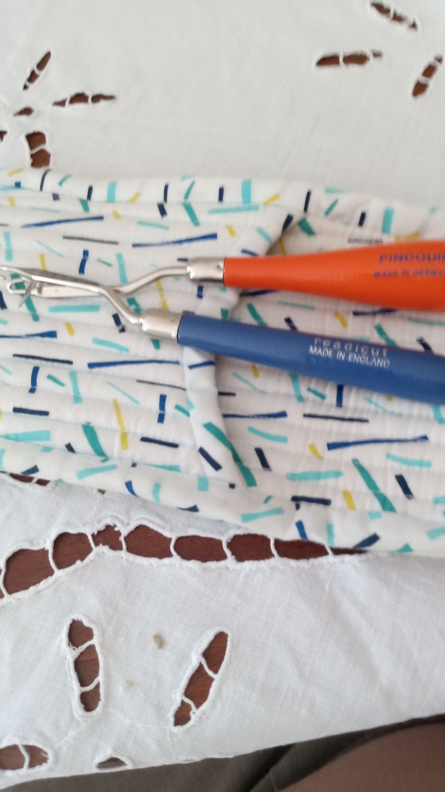 2 crochets pour canevas broderie marque pingouin,readicut3€, Hobby & Loisirs créatifs, Tricot & Crochet, Enlèvement ou Envoi, Neuf