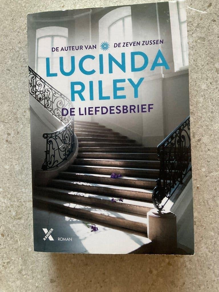 Boek, Boeken, Ophalen, Zo goed als nieuw, Lucinda Riley