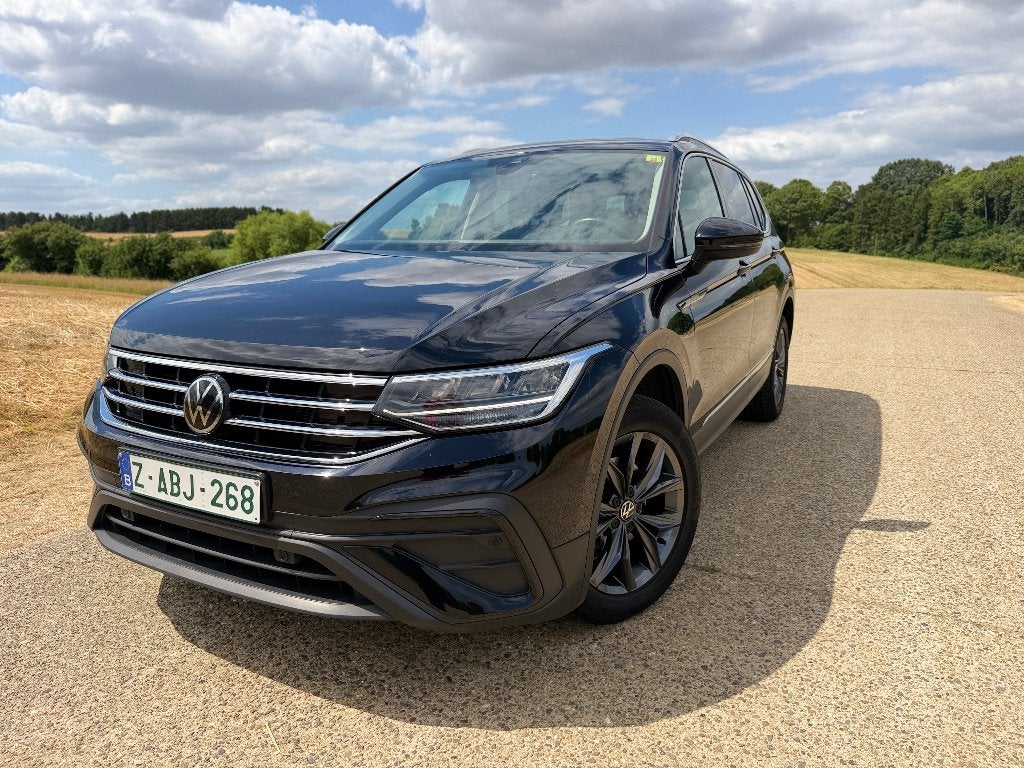 Volkswagen Tiguan AllSpace 09/2022 48000 km, Autos, Achat, 7 places, Entretenue par le concessionnaire, Noir
