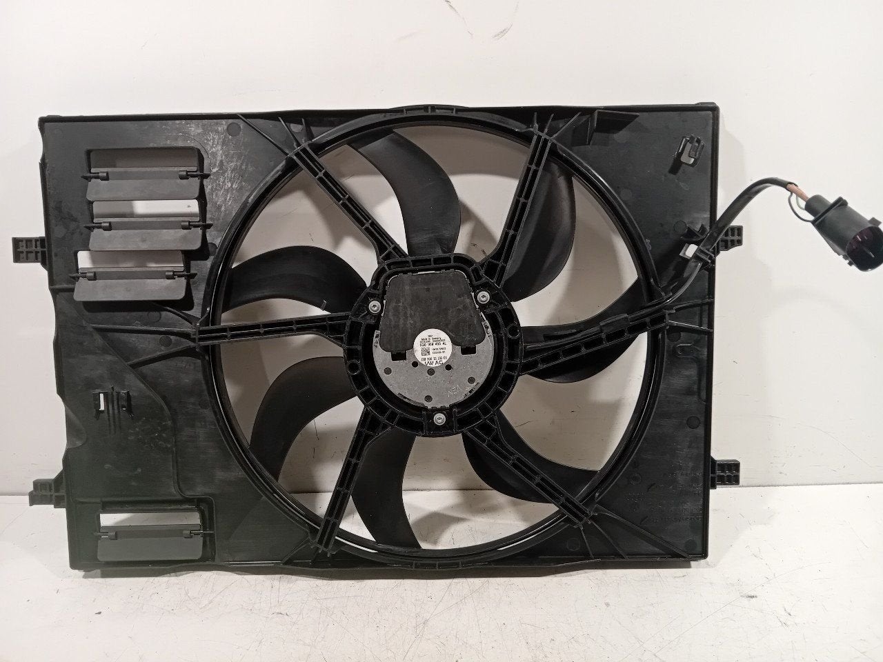 Koelventilator Volkswagen Golf, Onderdelen@venauto.nl, Van der Ven Autorecycling B.V., Ettenseweg 76, 4706 PB Roosendaal, The Netherlands