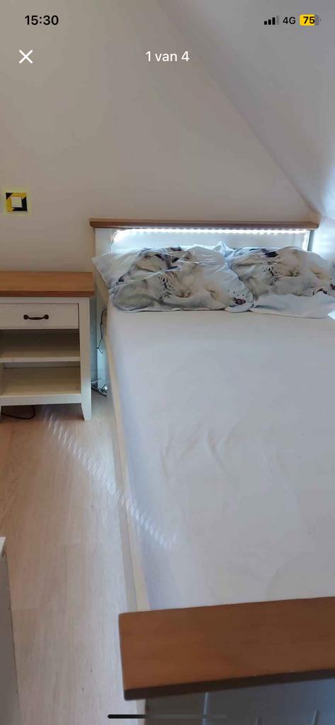 Lit et table de chevet, 90 cm, Une personne, Enlèvement, Utilisé