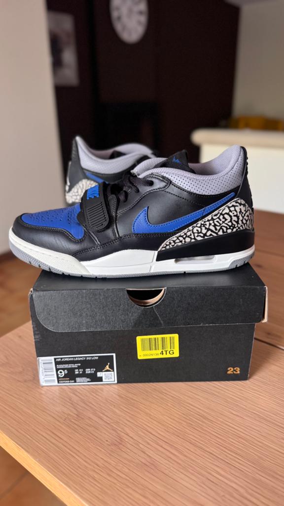 Nike Jordan Legacy 312 low black royal (43), Enlèvement ou Envoi, Comme neuf
