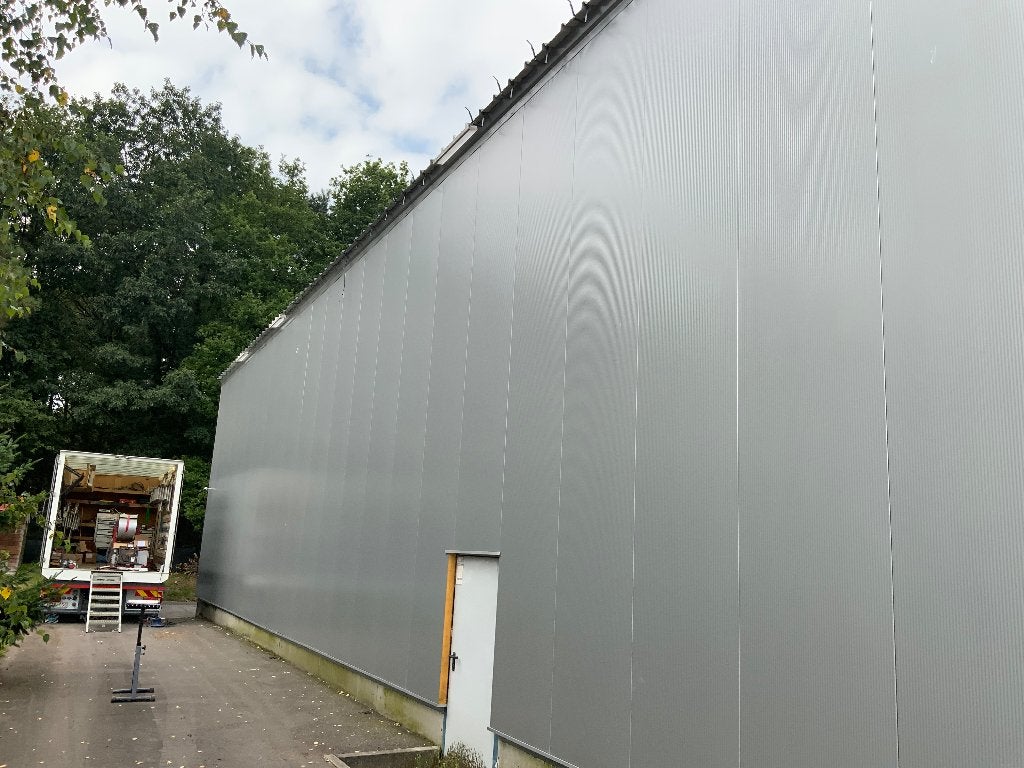 Te huur Opslagplaats 2700 m2 regio Malle, Ophalen