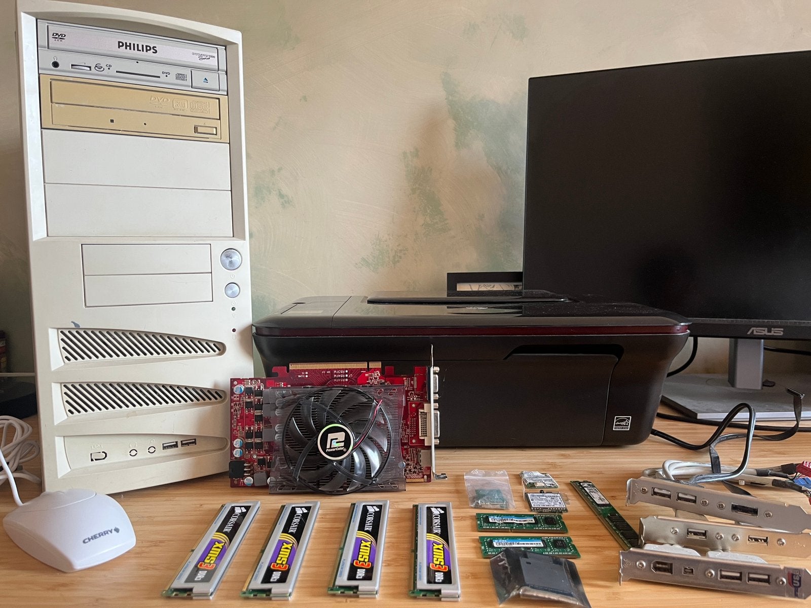 Lot de matériel informatique(PC, printer, GPU,Ram,+), Utilisé, Avec carte vidéo, 16 GB, Enlèvement
