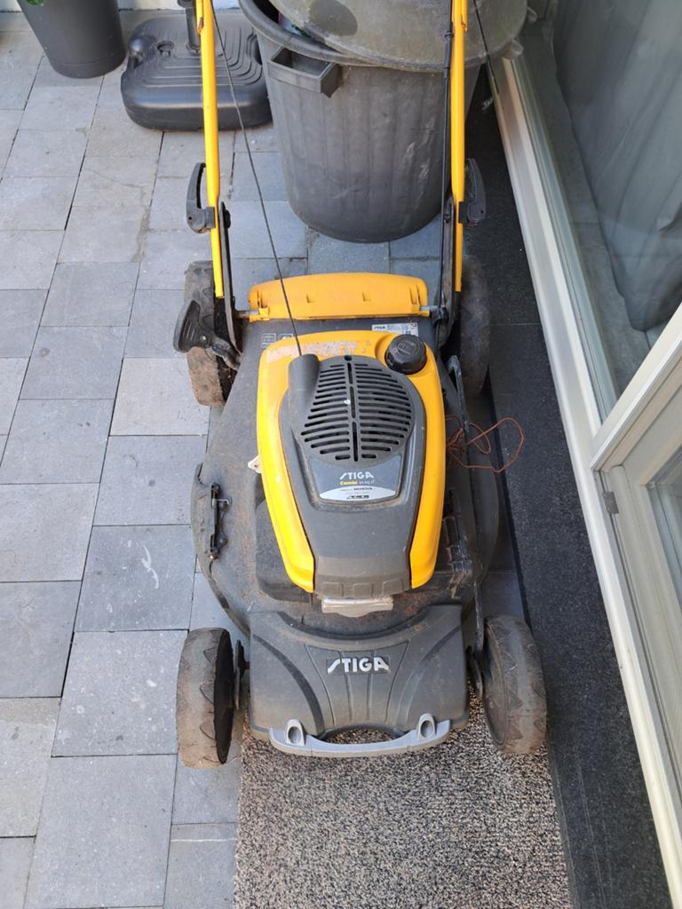 Stiga combi 53 SQ H VOOR ONDERDELEN OF TER HERSTELLING, Tuin en Terras, Grasmaaiers, Ophalen, Opvangzak