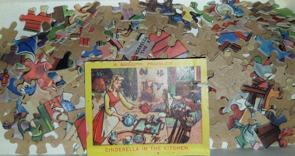 Puzzles Disney Vintage  Cendrillon 1950 SERIE COMPLETE, Collections, Enlèvement ou Envoi, Cendrillon ou Belle, Comme neuf, Image ou Affiche