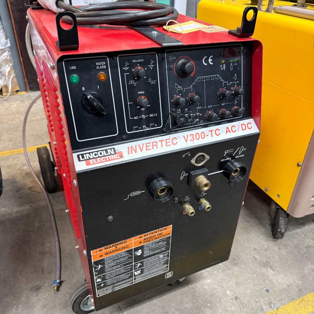 Defecte Lincoln V300 TC ACDC Tig Laspost, Enlèvement, Utilisé, 250 ampères, Tig