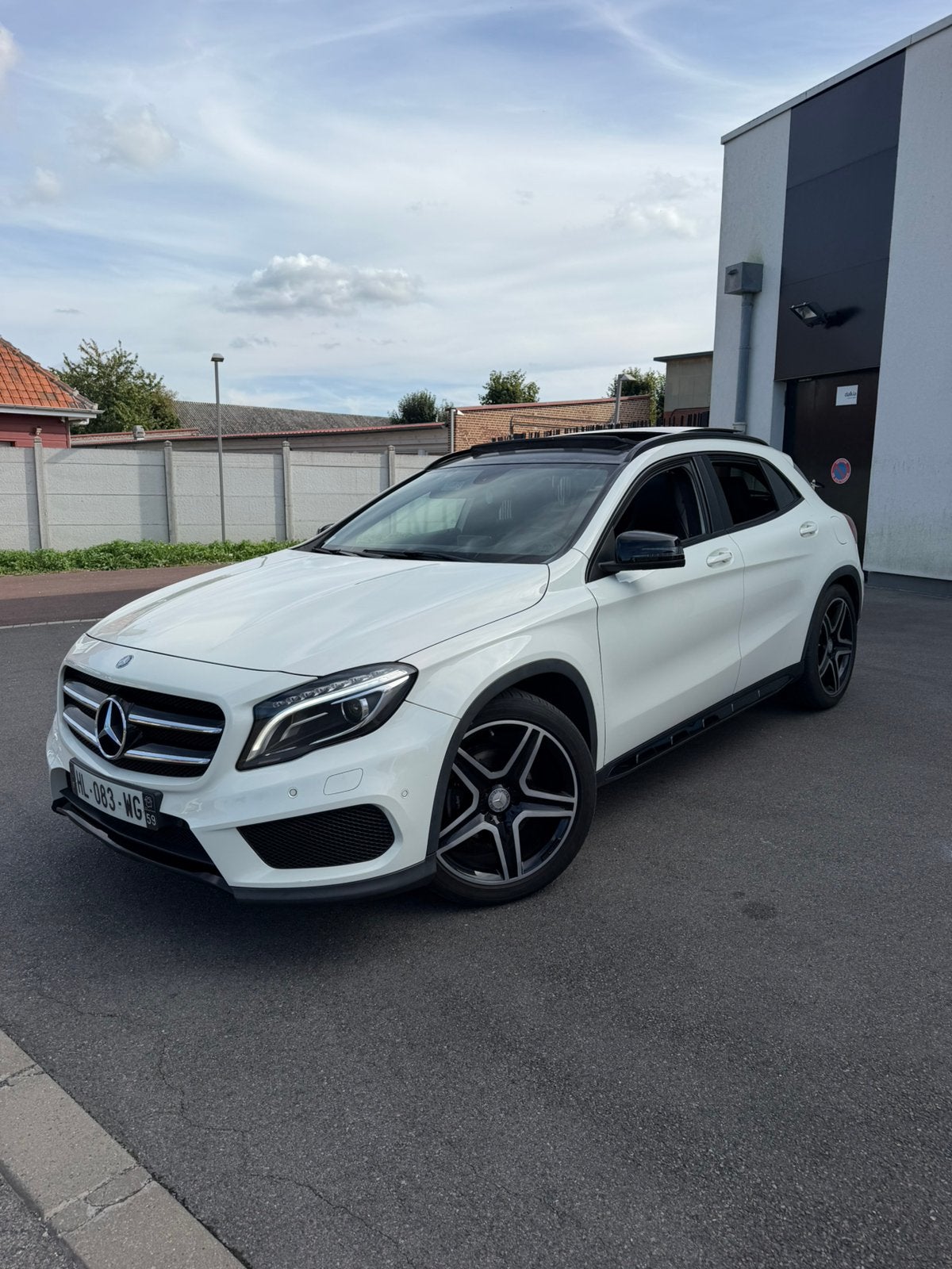 Mercedes GLA 200 Pack AMG LINE, Achat, Boîte manuelle, Entretenue par le concessionnaire, Noir