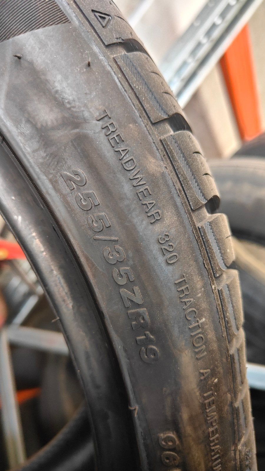 255/35r19 96w syron 100€ per stuk met montage en balanceren, Auto diversen, Autosport-onderdelen, Ophalen
