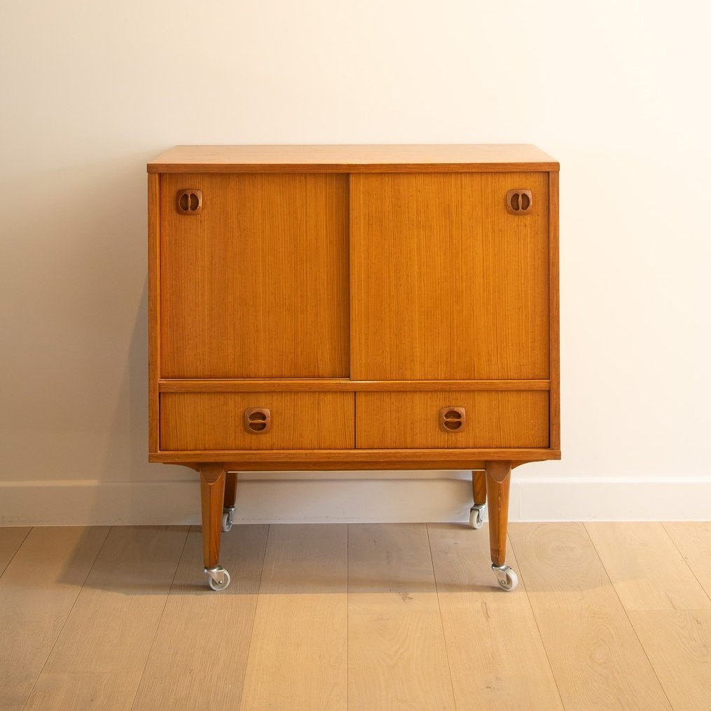 Vintage midcentury kast (scandinavische stijl), Ophalen