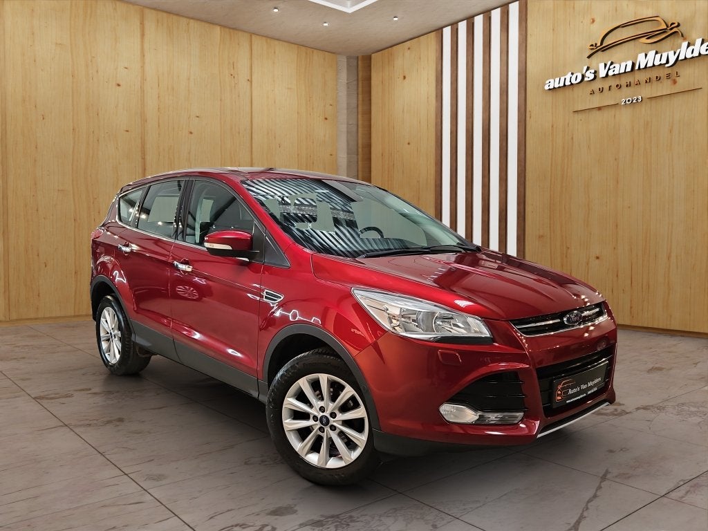 FORD KUGA 1.5 BENZINE  1STE EIGENAAR  12 MAANDEN GARANTIE, Auto's, Ford, USB, 4 cilinders, 2000 kg, Leder en Stof