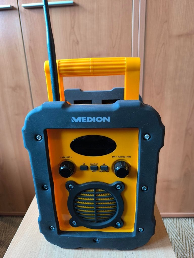 werkradio ook voor buiten, Ophalen, Radio