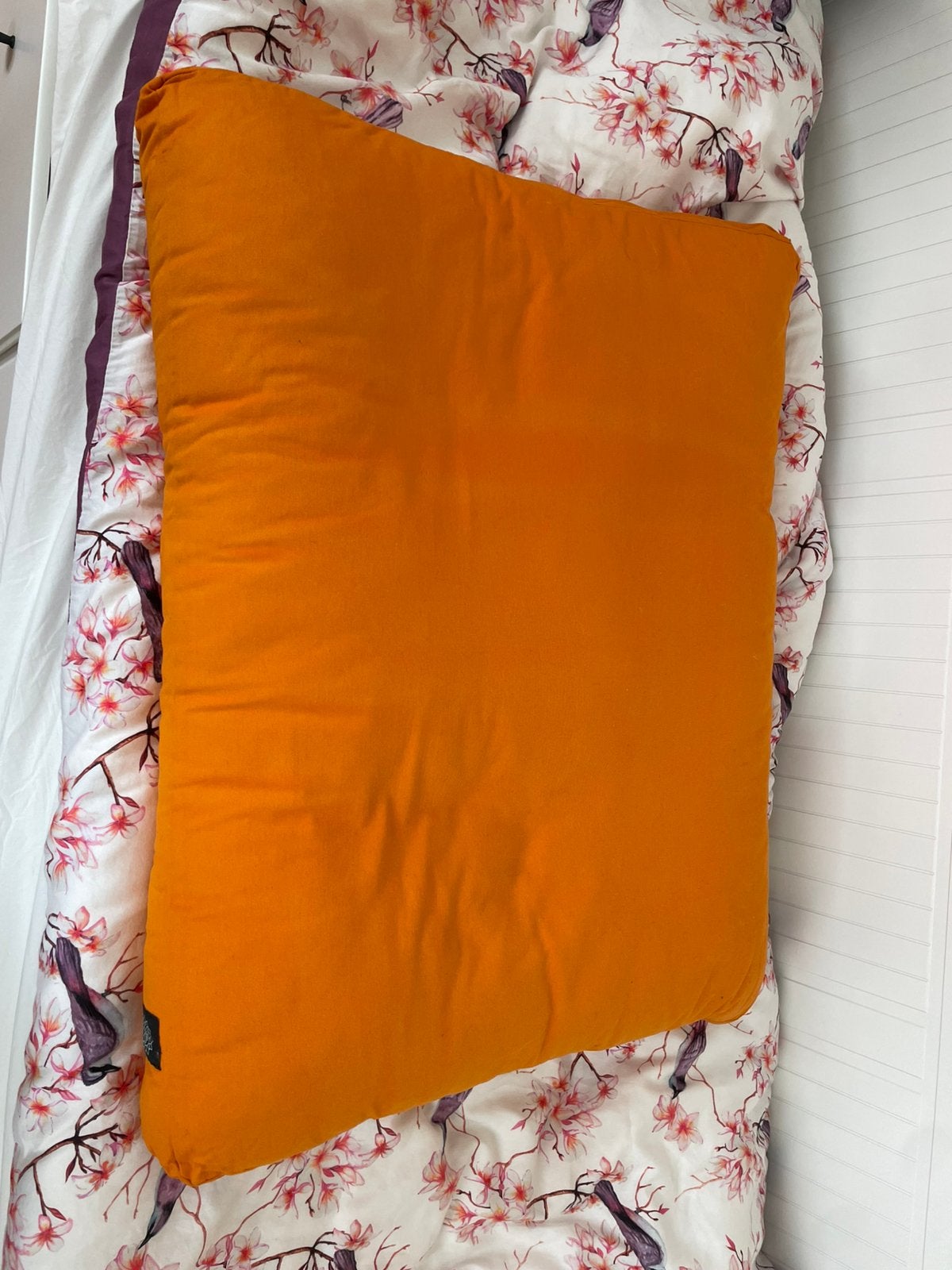 Coussins de médiation orange, Enlèvement, Comme neuf