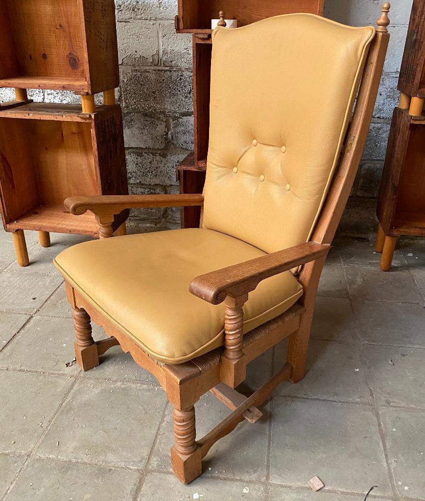 Fauteuil est un modèle de style brutaliste ou rustique, Maison & Meubles, Moins de 75 cm, Enlèvement ou Envoi, Utilisé, 50 à 75 cm