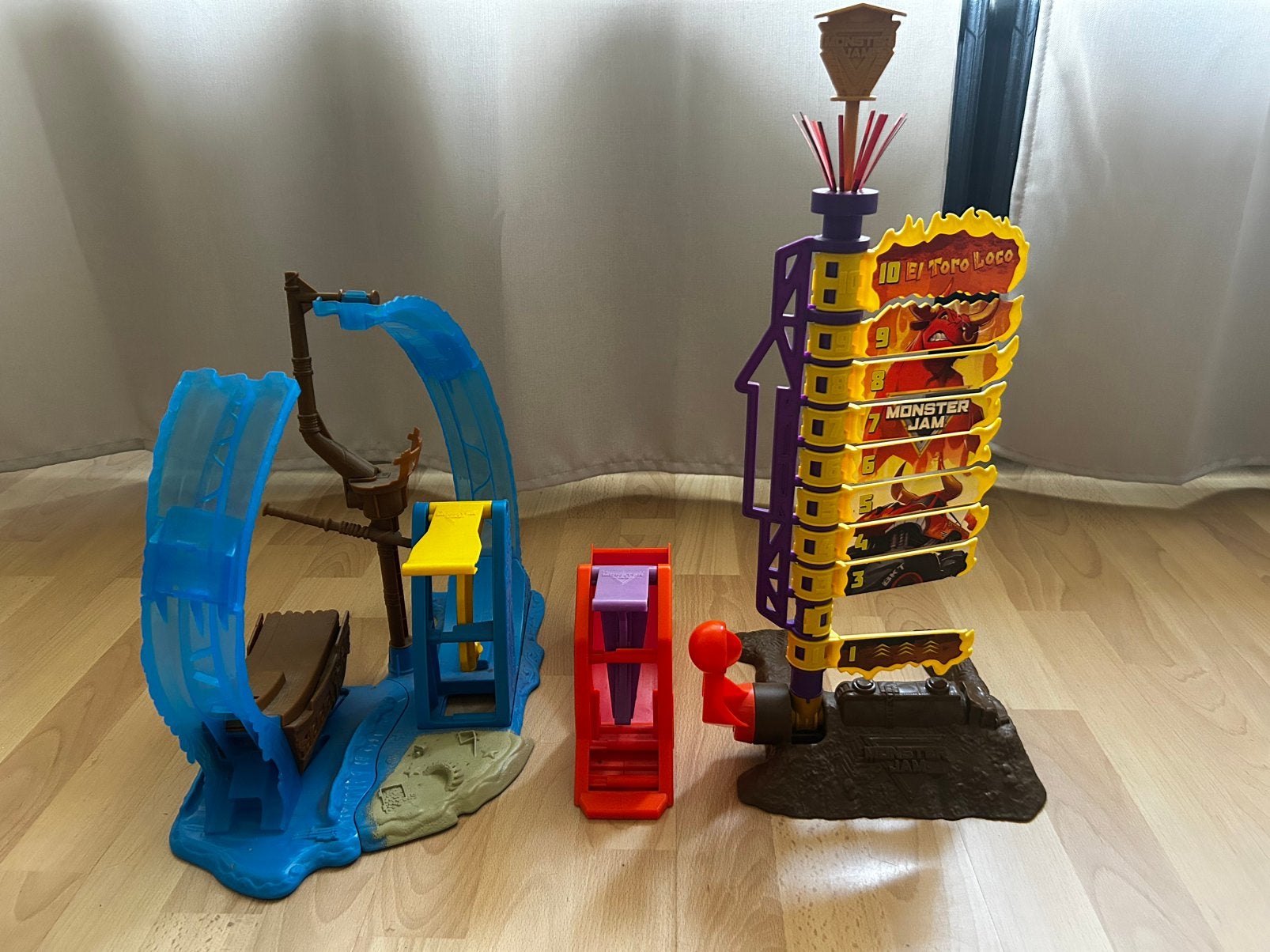 Set Monster Jam (exclusief auto’s), Ophalen, Zo goed als nieuw