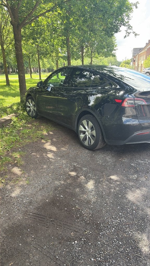 Tesla y noir, Autos, Cuir, Achat, Noir, Particulier