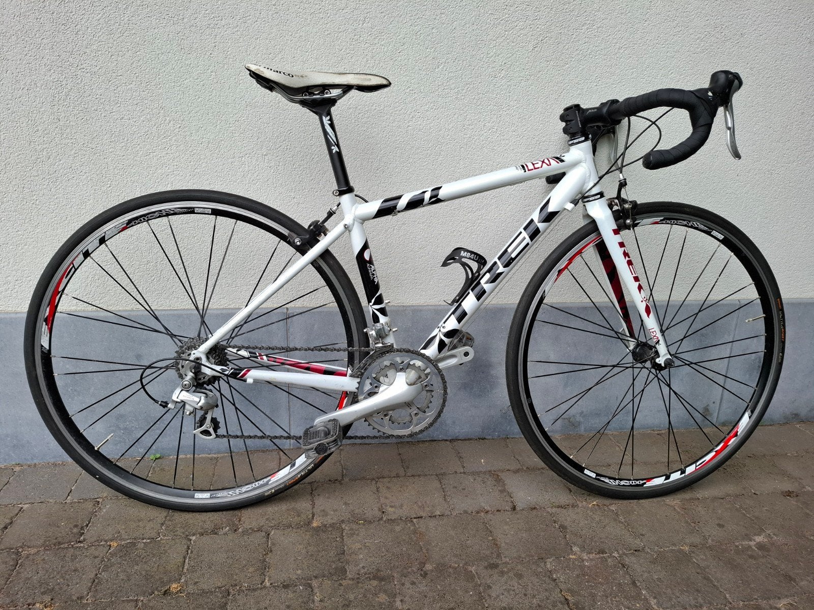 Racefiets voor kinderen / TREK FLEXA / wit-zwart-rood, Fietsen en Brommers, Ophalen, Gebruikt, Velgrem, Aluminium
