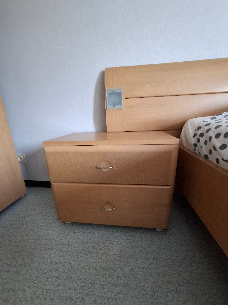 slaapkamerkast + bed + 2 nachtkastjes + commode GRATIS, Ophalen, Gebruikt, Tweepersoons