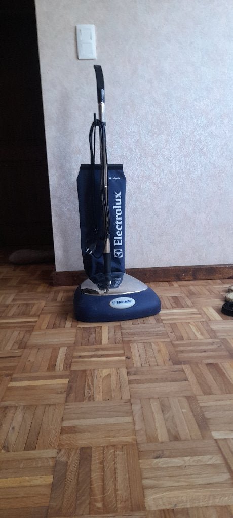 Boenmachine Electrolux ZP 14 Special, Doe-het-zelf en Bouw, Reinigingsmachines, Ophalen, Zo goed als nieuw, Overige typen