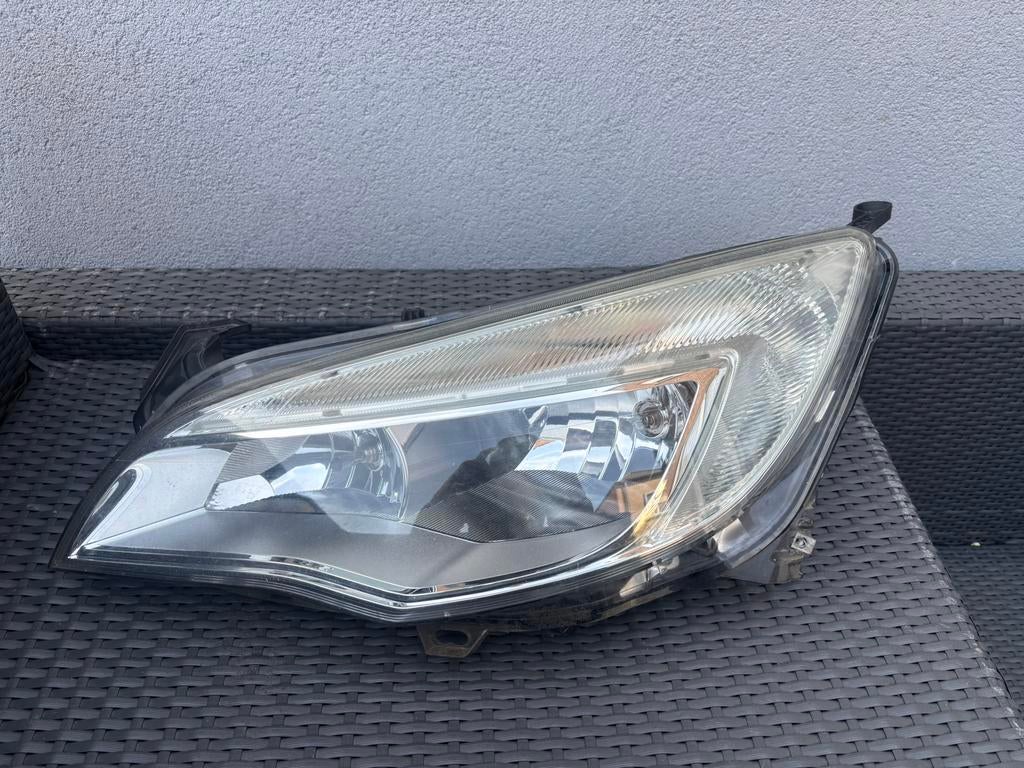Phare avant gauche de l'Opel Astra Original 2010-2013, Enlèvement, Opel