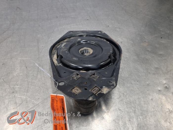 Cuvette de ressort arrière droite d'un Renault Trafic, Renault, -, 3 mois de garantie, Utilisé