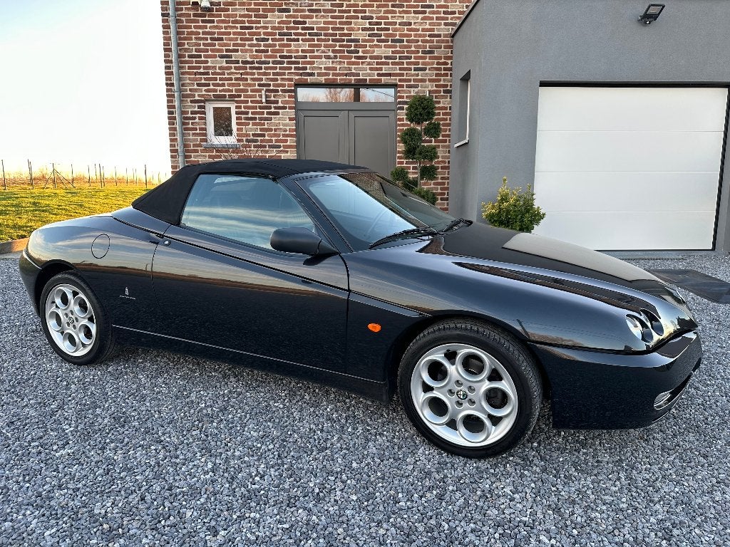 ALFA  > ROMEO  > SPIDER  > 68.000 km > JTS 165 cv > CAR-PASS, Cuir, Boîte manuelle, Noir, 2 portes