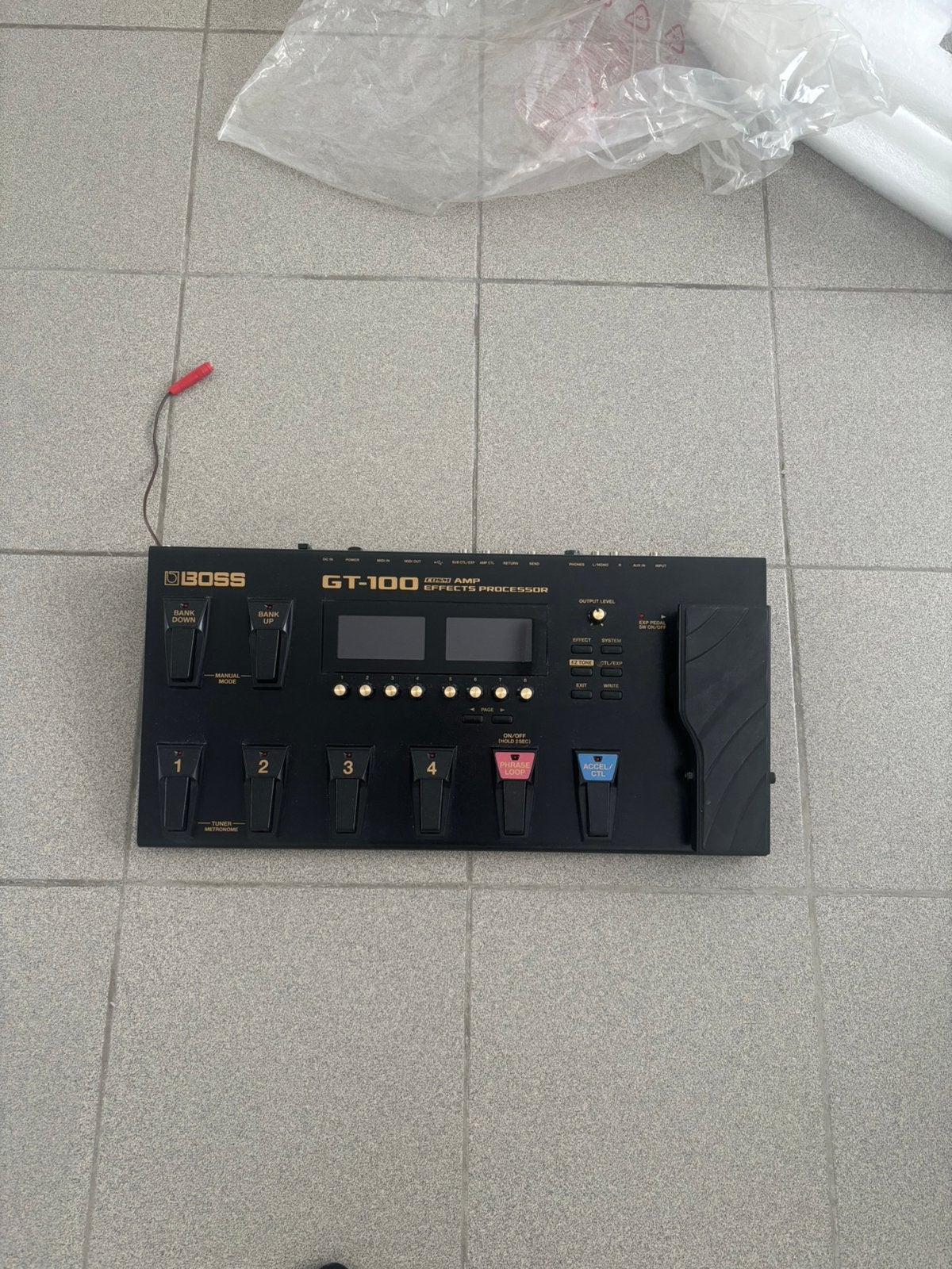 Boss GT-100 Multi-Effects Guitar Processor – Nieuw in doos, Ophalen, Nieuw
