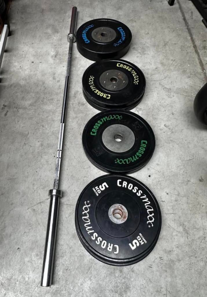 100kg Crossmaxx Compitie Bumperplates + Barbell 220cm ,20kg, Ophalen, Gebruikt, Halterschijven