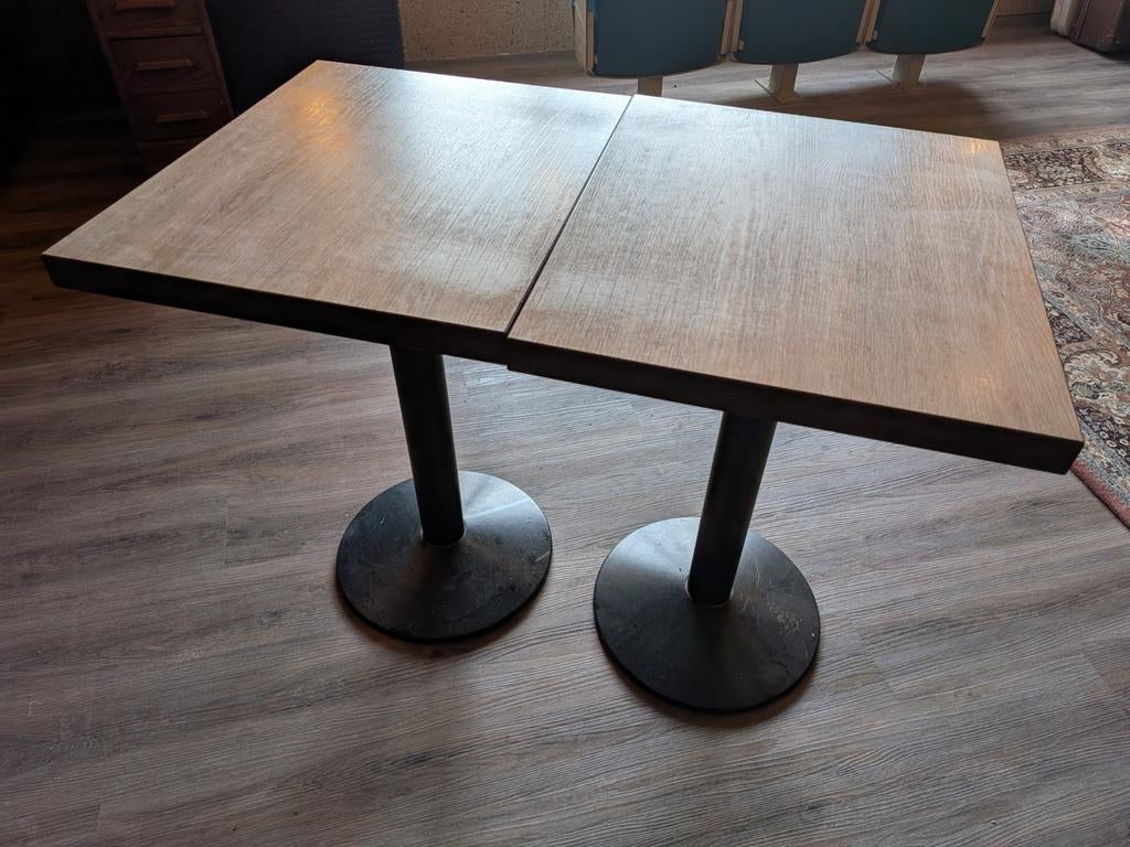 2 table d'accueil lourde, Maison & Meubles, Enlèvement