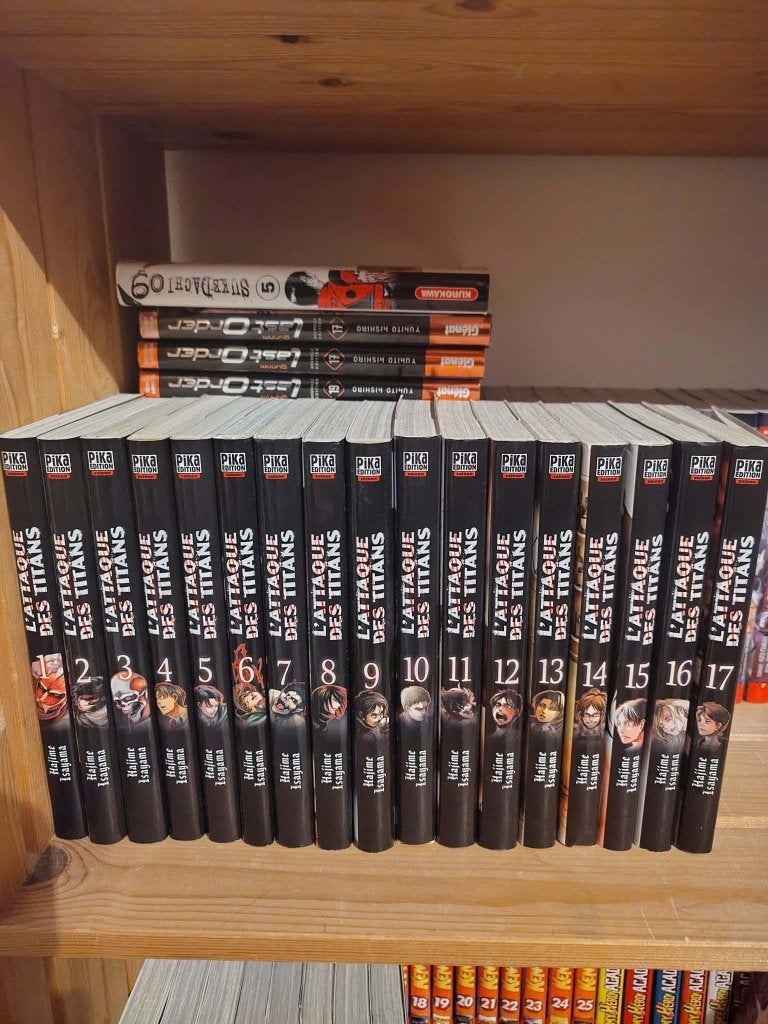 manga l'attaque des titans tome 1 à 17, Livres, Plusieurs BD, Enlèvement, Utilisé