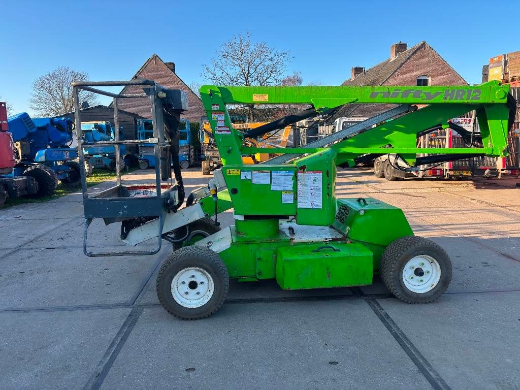 Niftylift HR12nde knikarmhoogwerker nifty hr12