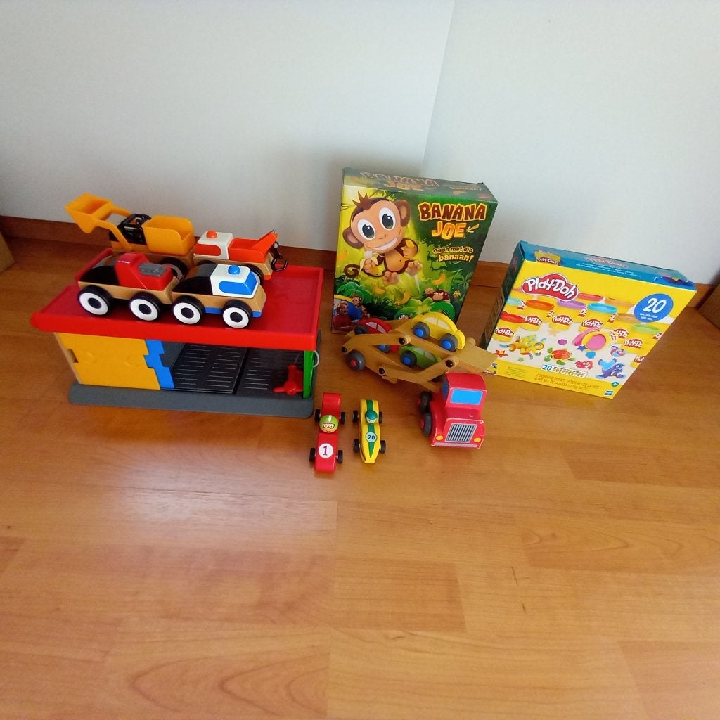 Groot speelgoedpakket:  Banana Joe, Play-Doh, IKEA garageset, Ophalen of Verzenden, Zo goed als nieuw, Aap, IKEA