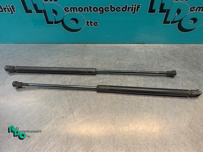 Kit amortisseur gaz hayon d'un Seat Arosa (Arosa 00-), -, 3 mois de garantie, Utilisé, -