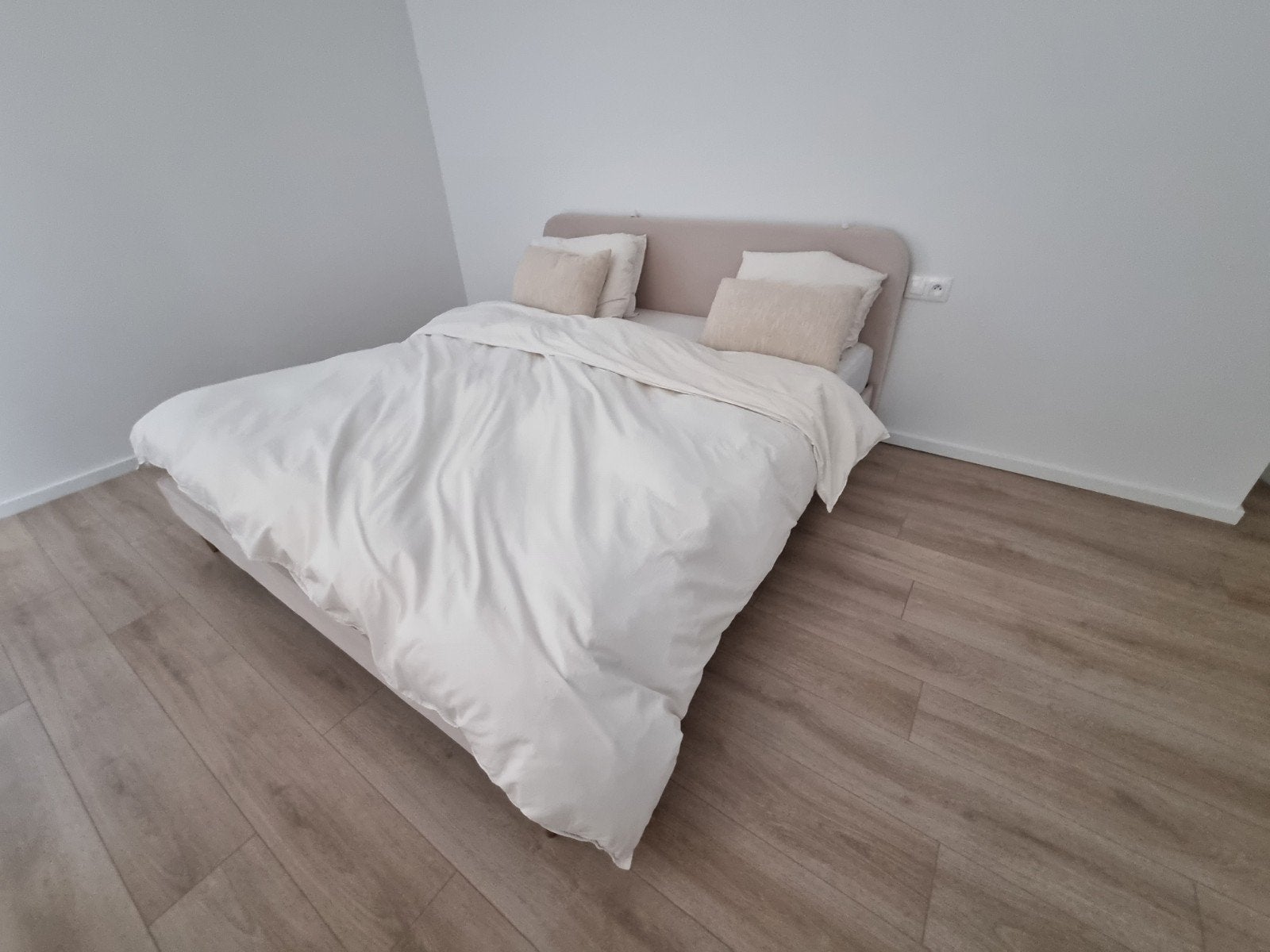 Cadre de lit - Sohome/Frederico Velvet, 180 x 200 cm, beige, Maison & Meubles, Enlèvement, Beige, 200 cm