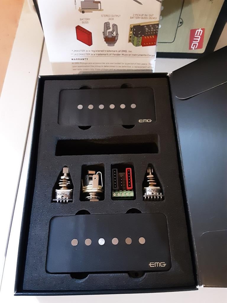 EMG Jazz Master actieve gitaarpickup, Ophalen