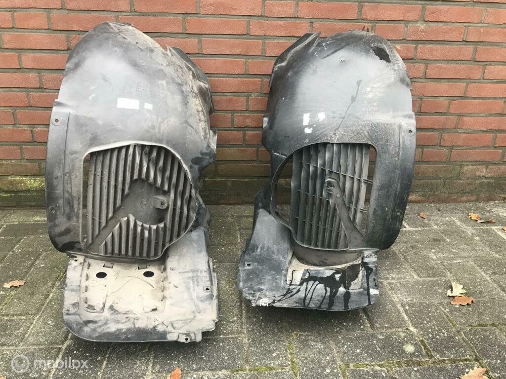 Porsche 911 991 Modderkuip L en R 99150470103 99150470104, Gebruikt, Porsche, Ophalen of Verzenden, Porsche