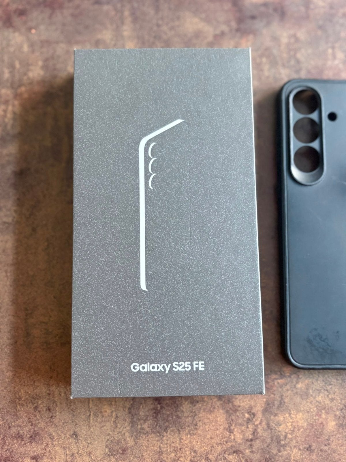 Samsung Galaxy S25 FE 128 Go Noir – État comme neuf – 499, Télécoms, Téléphonie mobile | Samsung