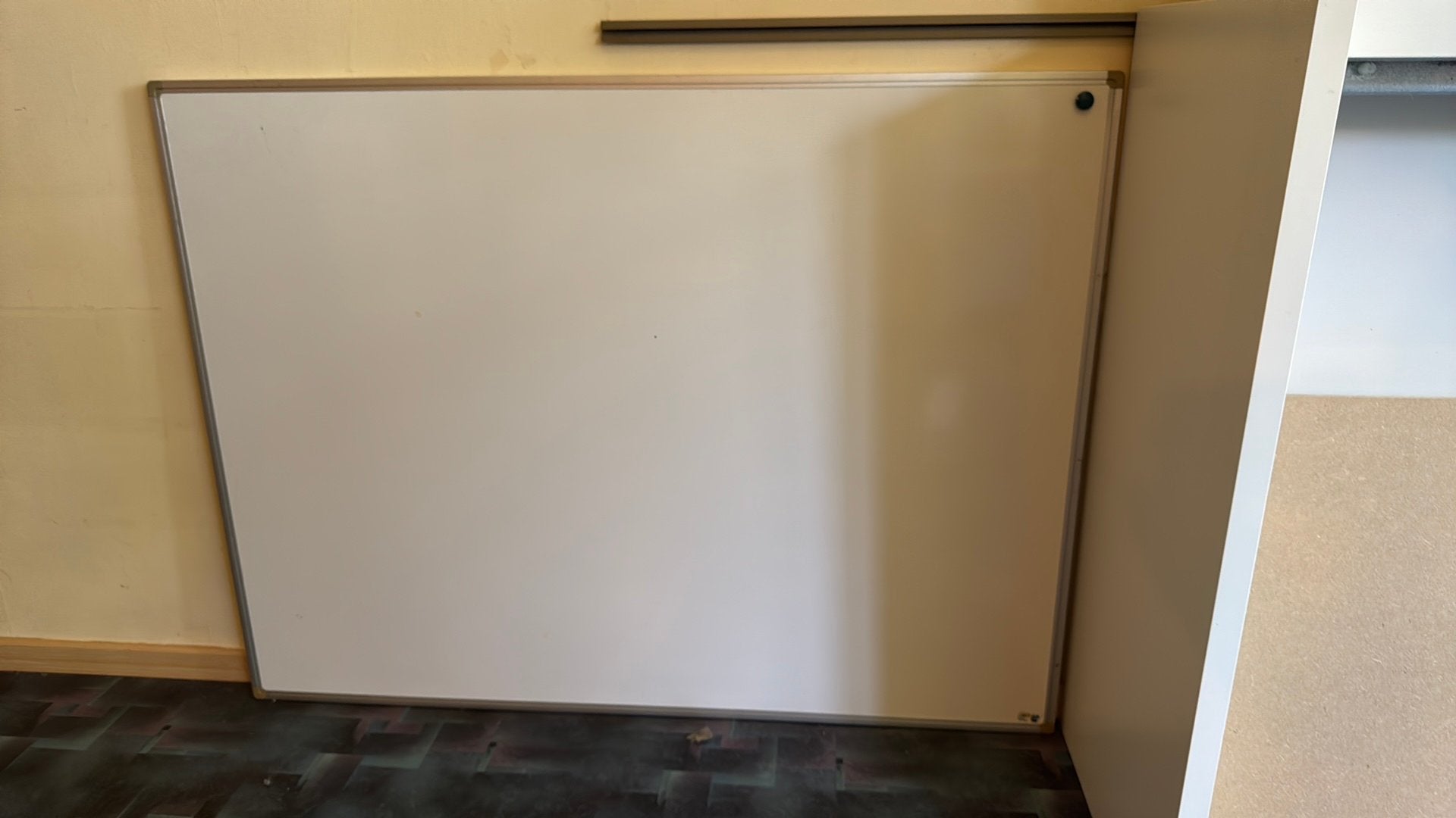 Whiteboard 120x90 cm, Huis en Inrichting, Kasten | Roldeurkasten en Archiefkasten, Zo goed als nieuw, Ophalen