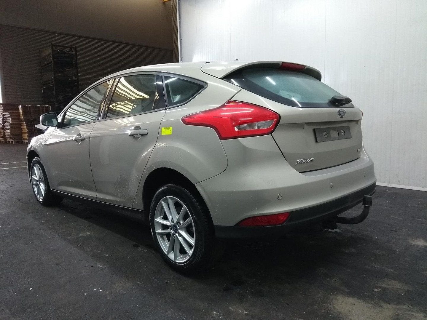 FORD FOCUS ACHTERKANT AUTO COMPLEET 2015, Auto-onderdelen, Overige Auto-onderdelen, Gebruikt, ARN erkend, Stiba lid, Erkend duurzaam
