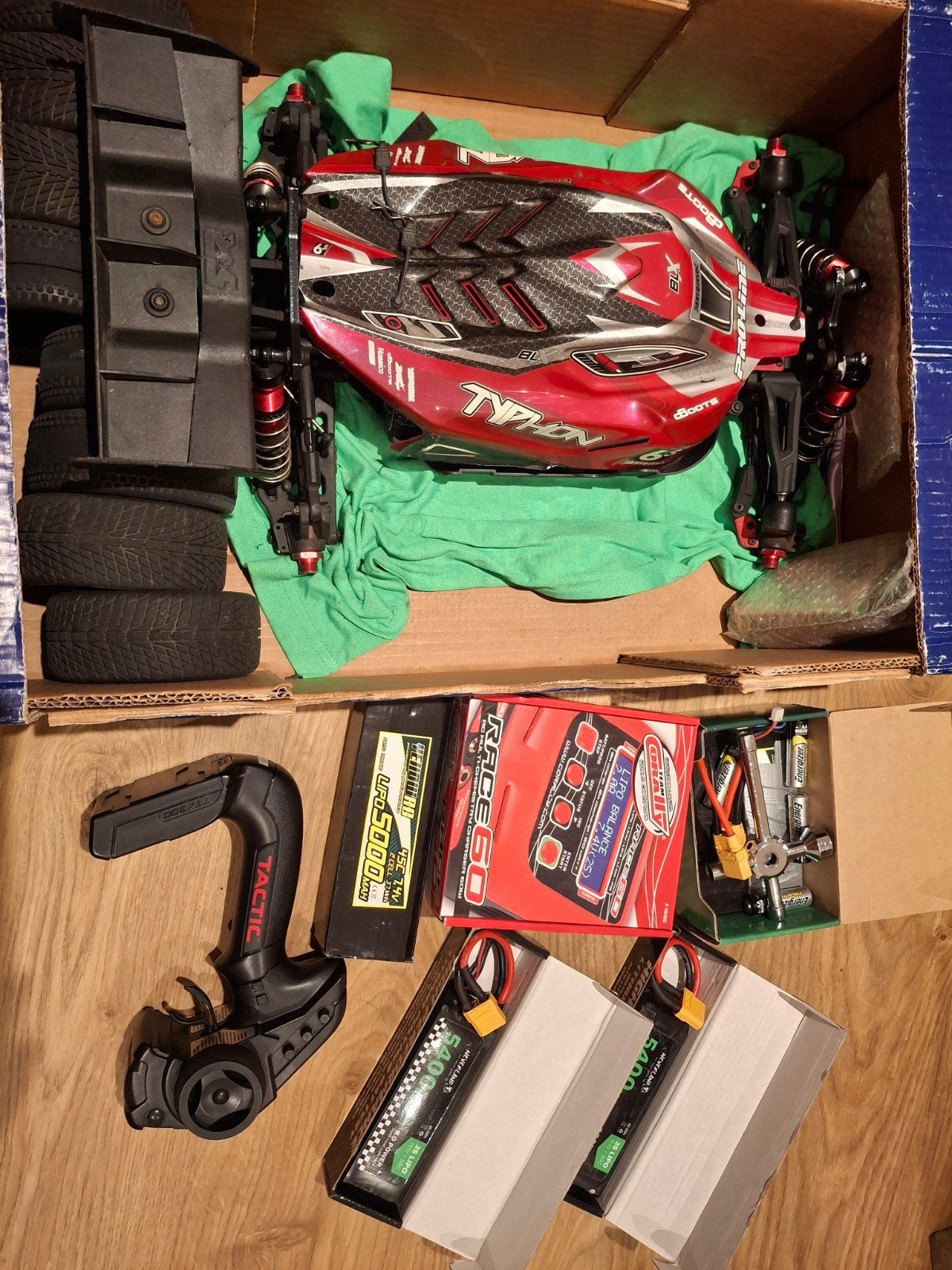 Arrma Typhon 6s, Hobby en Vrije tijd, Modelbouw | Radiografisch | Auto's, Ophalen