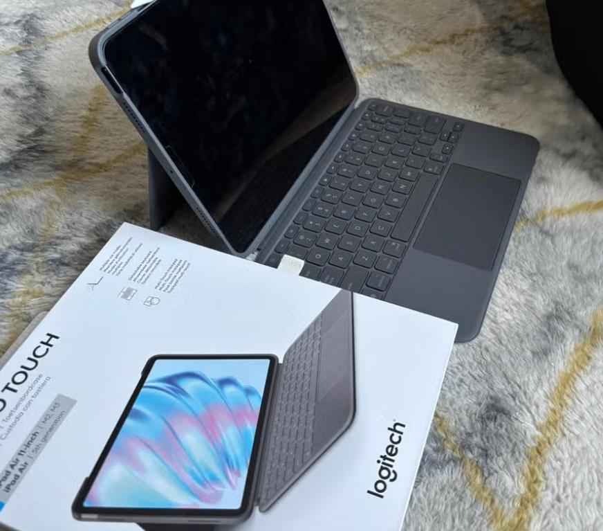 Logitech Combo Touch pour iPad, Informatique & Logiciels, Housses pour tablettes, Neuf, Protection faces avant et arrière, 11 pouces