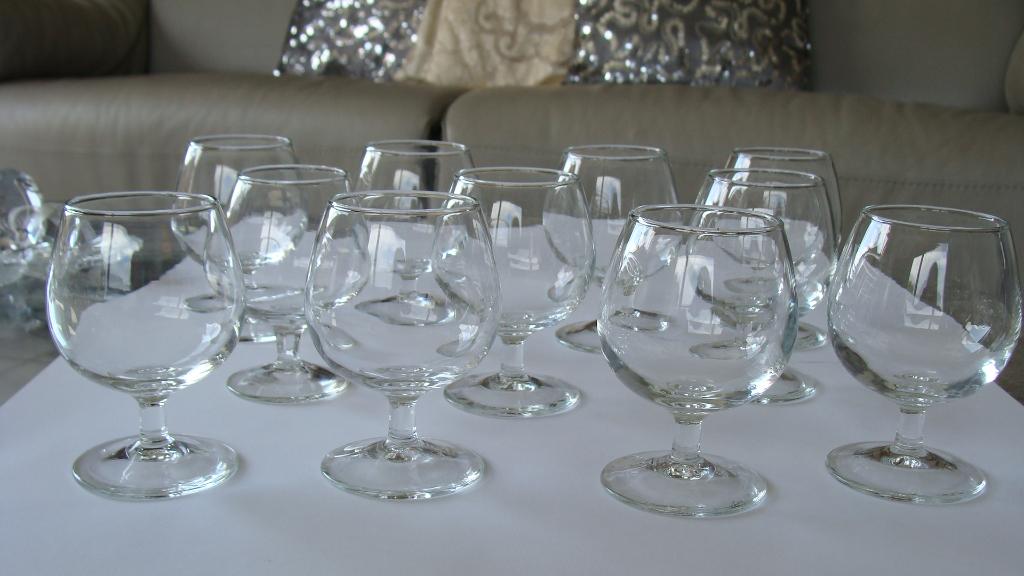 anciens beaux verres à cognac belle forme, vintage, neuf, Enlèvement ou Envoi, Neuf, Verre à soda
