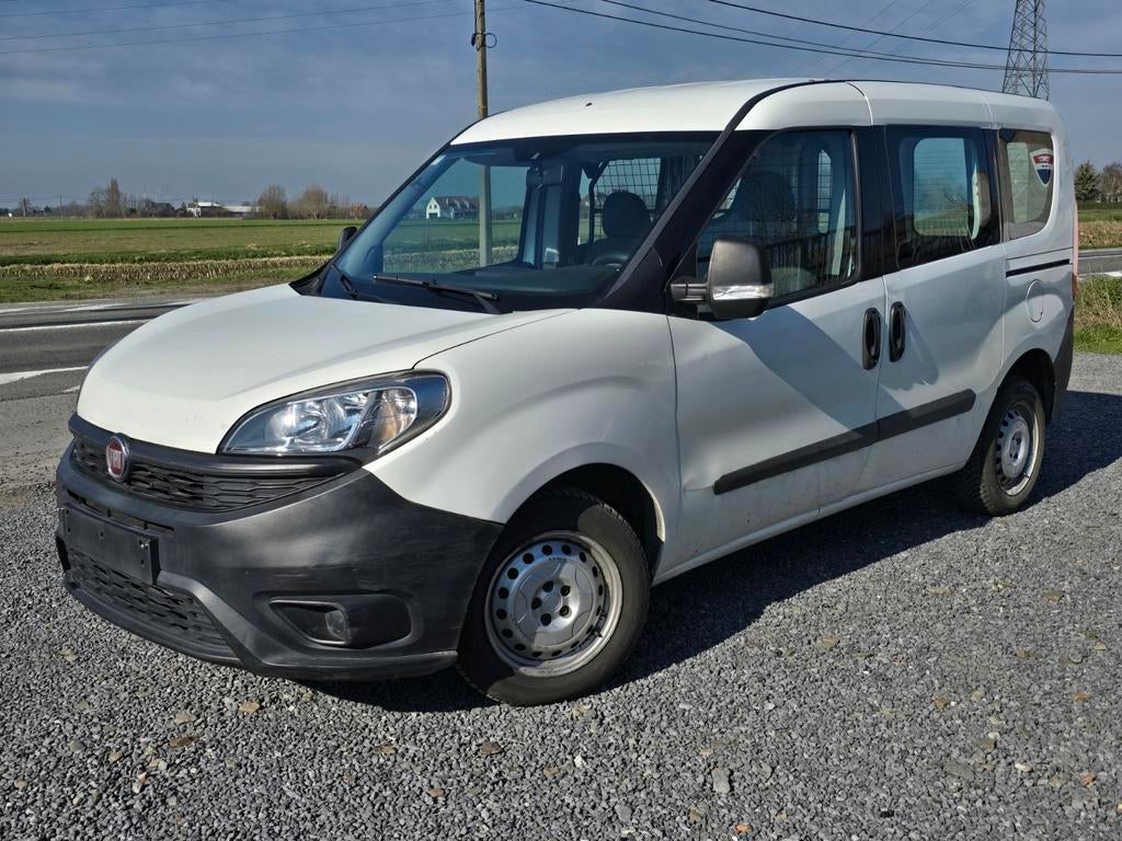 FIAT DOBLO 1300CC DIESEL 10/2016 104000KM, Autos, Euro 5, Achat, Entreprise, 2 places