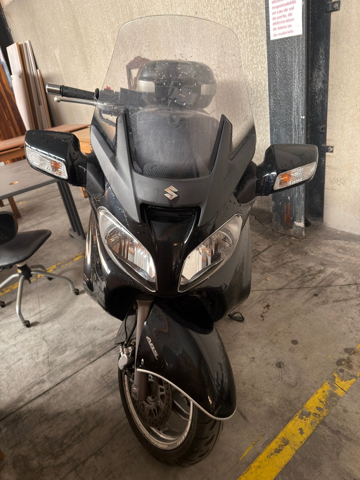 Suzuki Burgman 650 AN650A Executive — 22.600 km, Motos, Motos | Suzuki, Scooter, Entreprise, ABS, Automatique