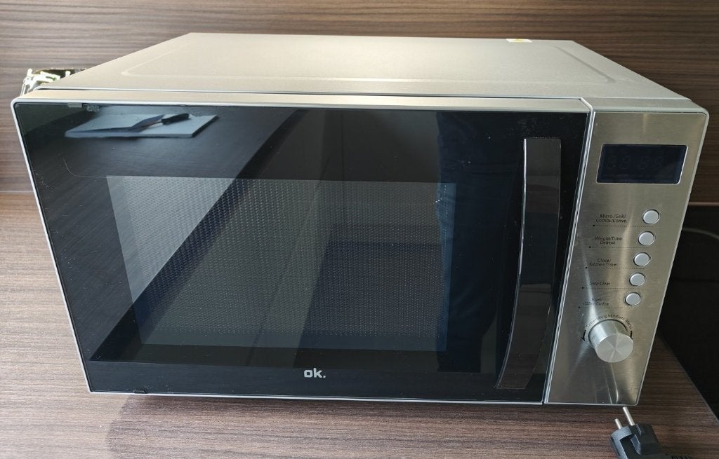 Micro‑ondes combiné 800 W OK. OMW 3332 DM  — excellent état, Electroménager, Comme neuf, Enlèvement, Gril, À Poser