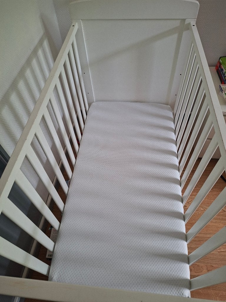 Lit enfant 0 à 5 ans (valeur 169eur) etmatelas Emma (299eur), 90 cm, Enlèvement, Réglable, 190 cm ou moins