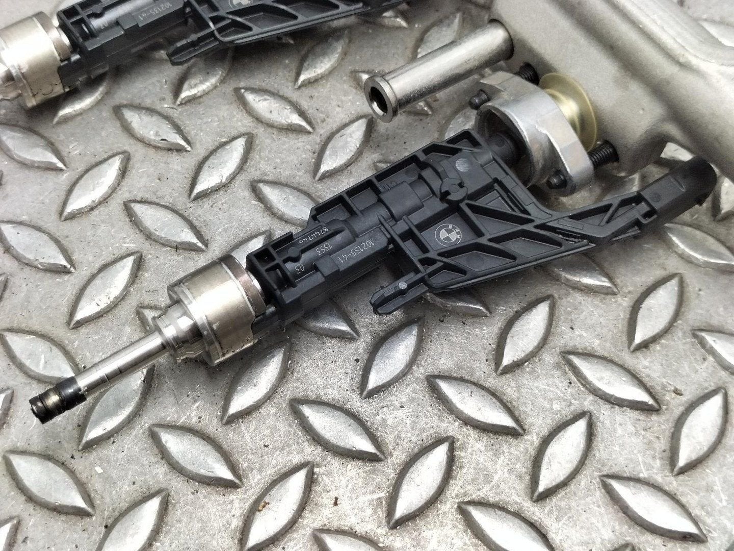 BMW X1 BRANDSTOF INJECTOR / VERSTUIVER 13538744746 2024, Auto-onderdelen, Ophalen of Verzenden, Gebruikt, ARN erkend