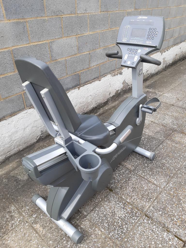 Vélo d'appartement assis life fitness, Sports & Fitness, Enlèvement, Utilisé, Jambes, Vélo d'appartement