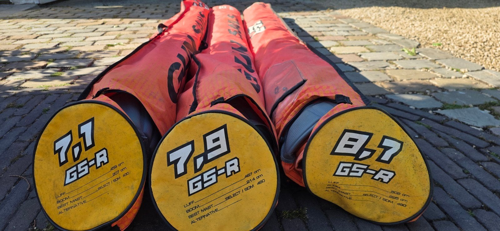 Setje van 3 surfzeilen. GUN GS-r 7.1, 7.9,8.7, Sports nautiques & Bateaux, Sports Nautiques & Bateaux Autre, Enlèvement